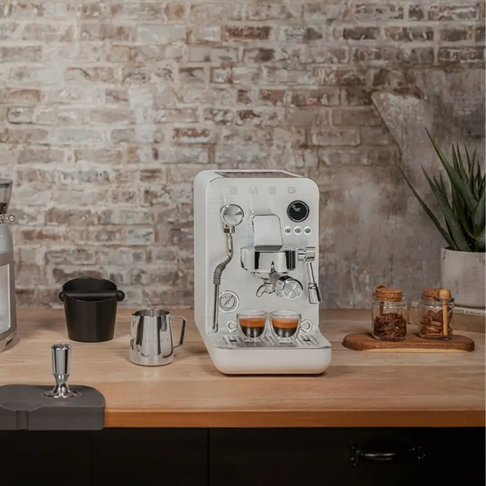 SMEG EMC02BLMUK Collezione Minipro Espresso Coffee Machine